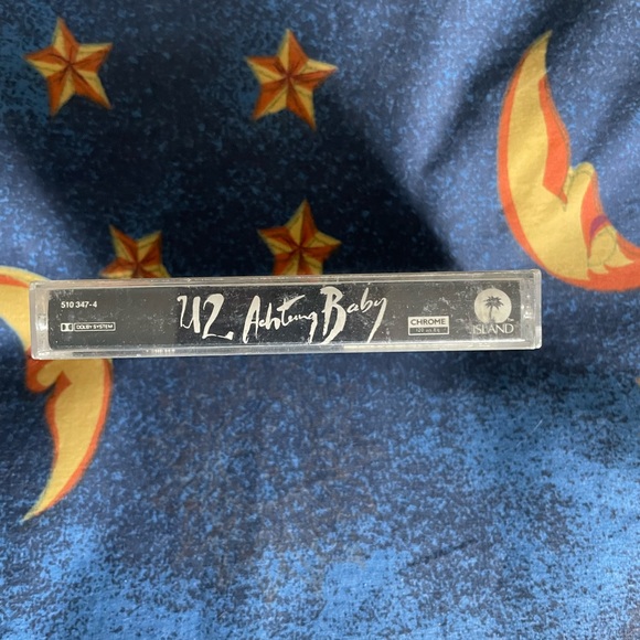 U2 Achtung Baby cassette tape - Picture 3 of 5